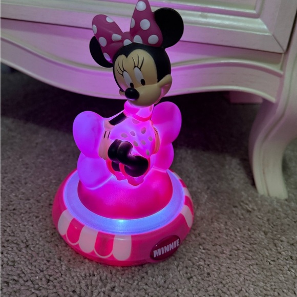 Disney Minnie Mouse Figural Night Light Auto-Shut Off Peachtree Playthings - Picture 1 of 3
